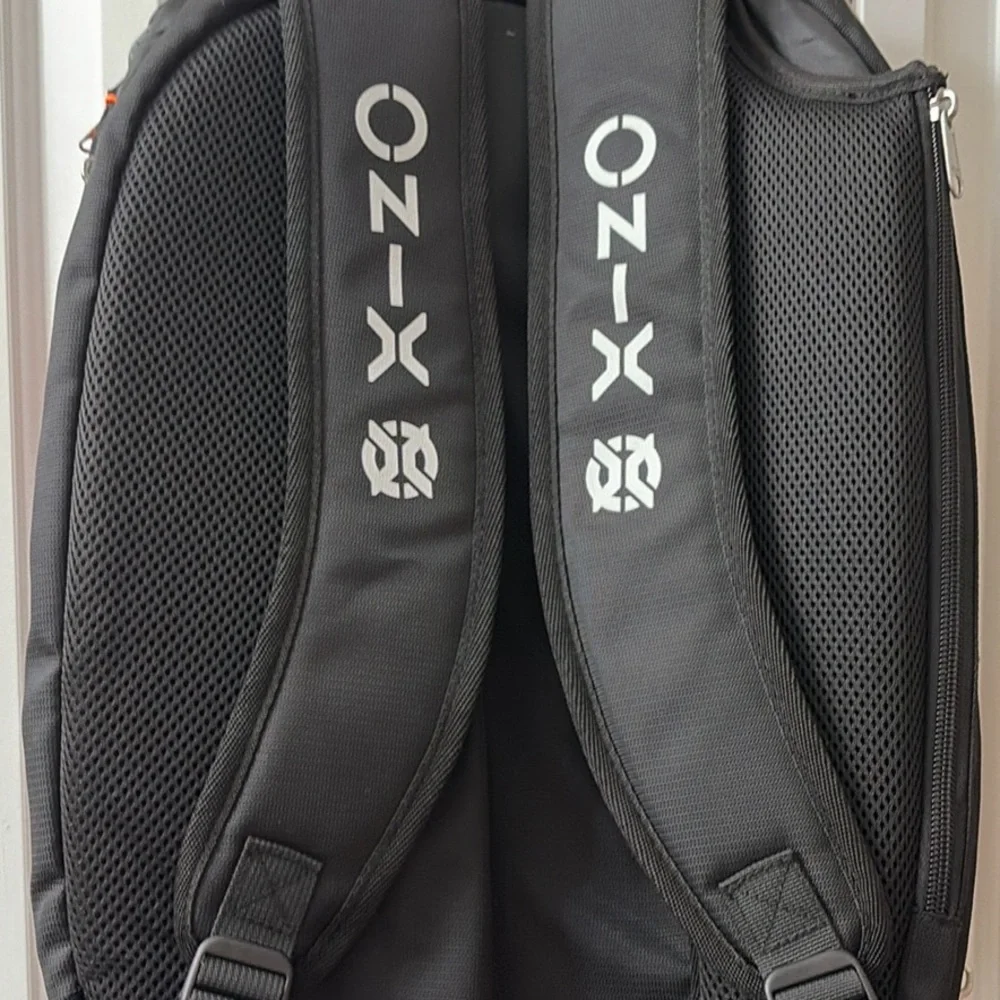 Onix Pickleball Bag - Picture 3 of 7